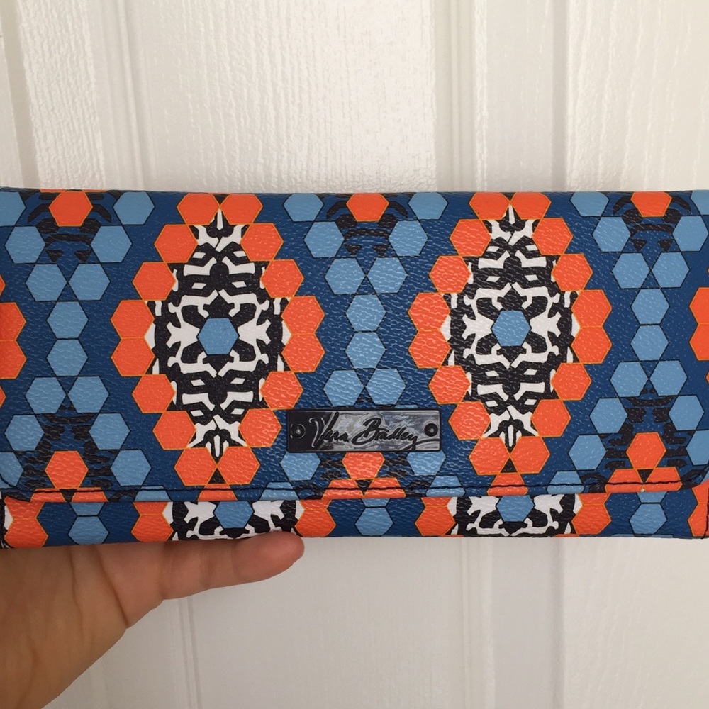 Vera Bradley Wallet NWOT
